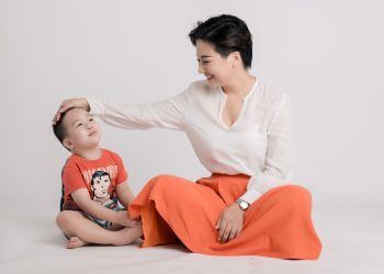 Ms. Pham Thi Dung and baby Pipi